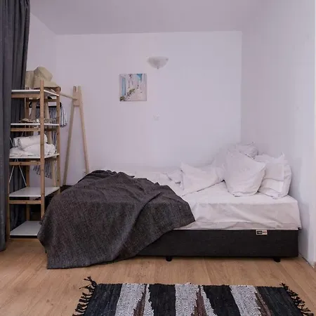 Apartment Cherry Garden1 Nesebar
