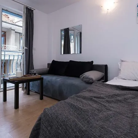 Cherry Garden1 Apartment Nesebar